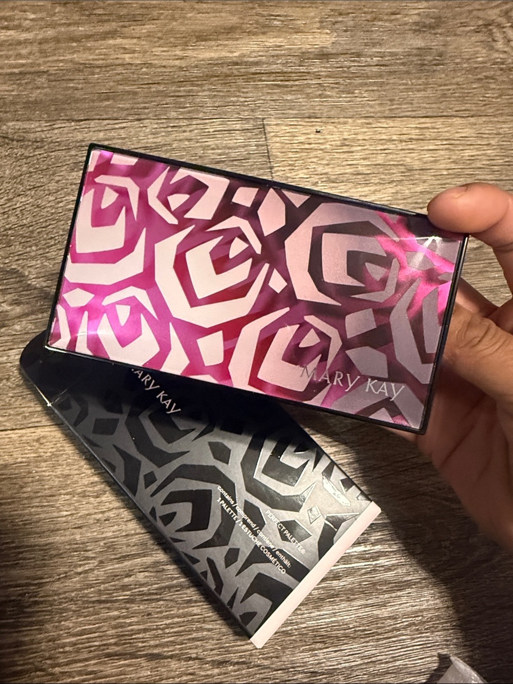 Mary Kay Pink Floral Patterned Makeup Compact—unfilled